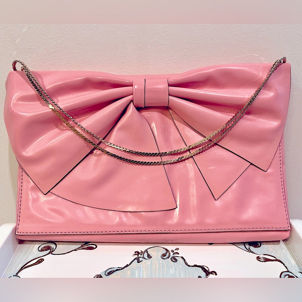✨Barbie-Chic✨ Valentino Garavani Bow Clutch